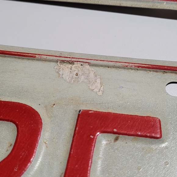 Original Set 1971 Saskatchewan License Plate. - Picture 2 of 7